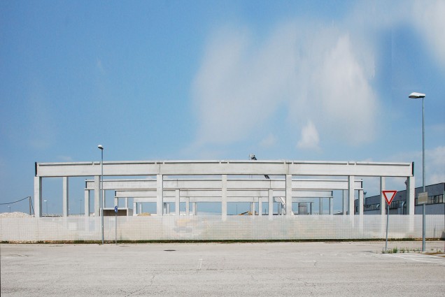   NUOVA SEDE VETTORETTI INFISSI IN COSTRUZIONE